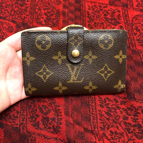 Louis Vuitton Handbags - Gorgeous Louis Vuitton wallet purse coins case